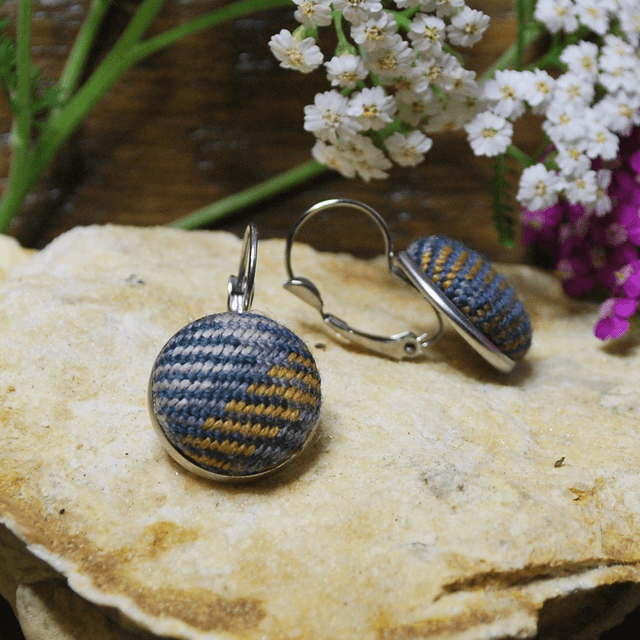 Boucles d'oreilles dormeuses Manx