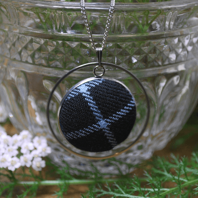 Collier Clergy Blue